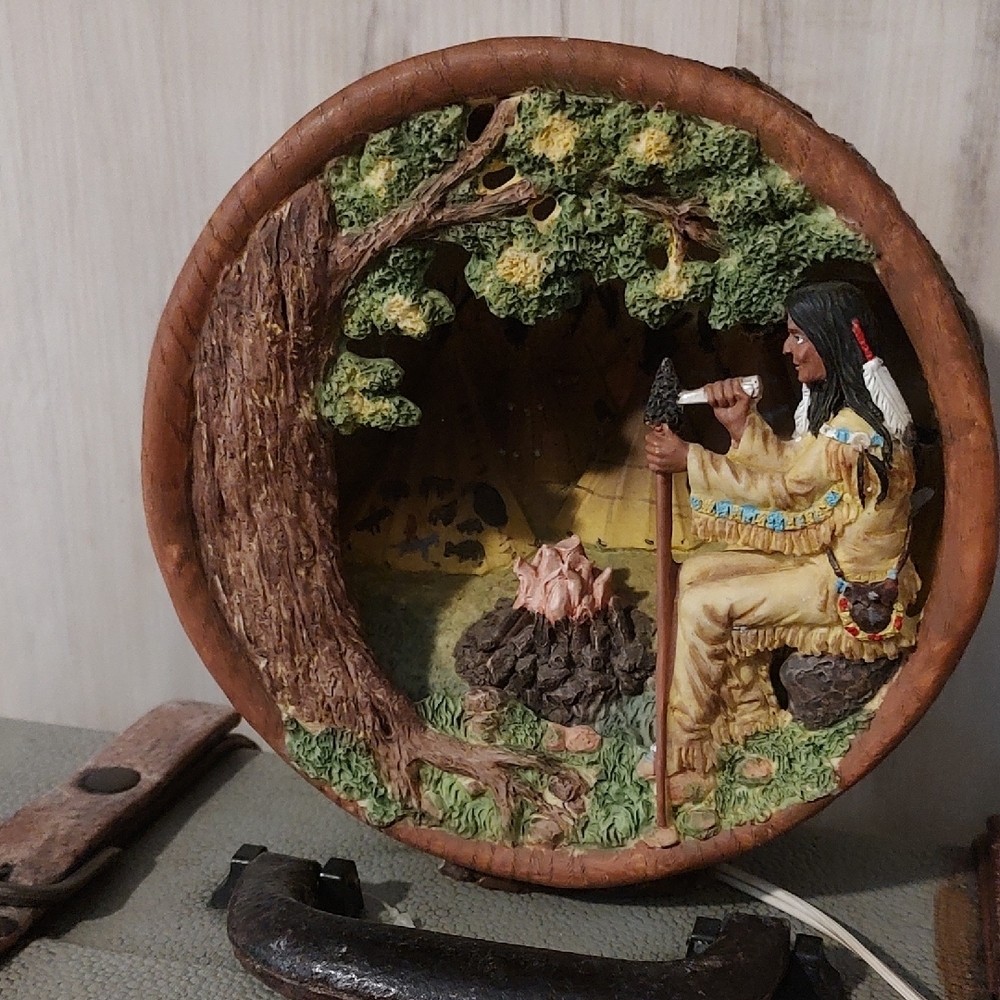 Diorama Lamp Vintage Native American Camp Fire Scene EUC - Picture 3 of 6